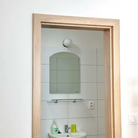 Grey House בית הארחה